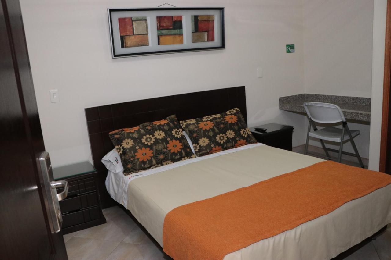 Hoteles Bogota Inn El Lago Country Zona Rosa Zewnętrze zdjęcie